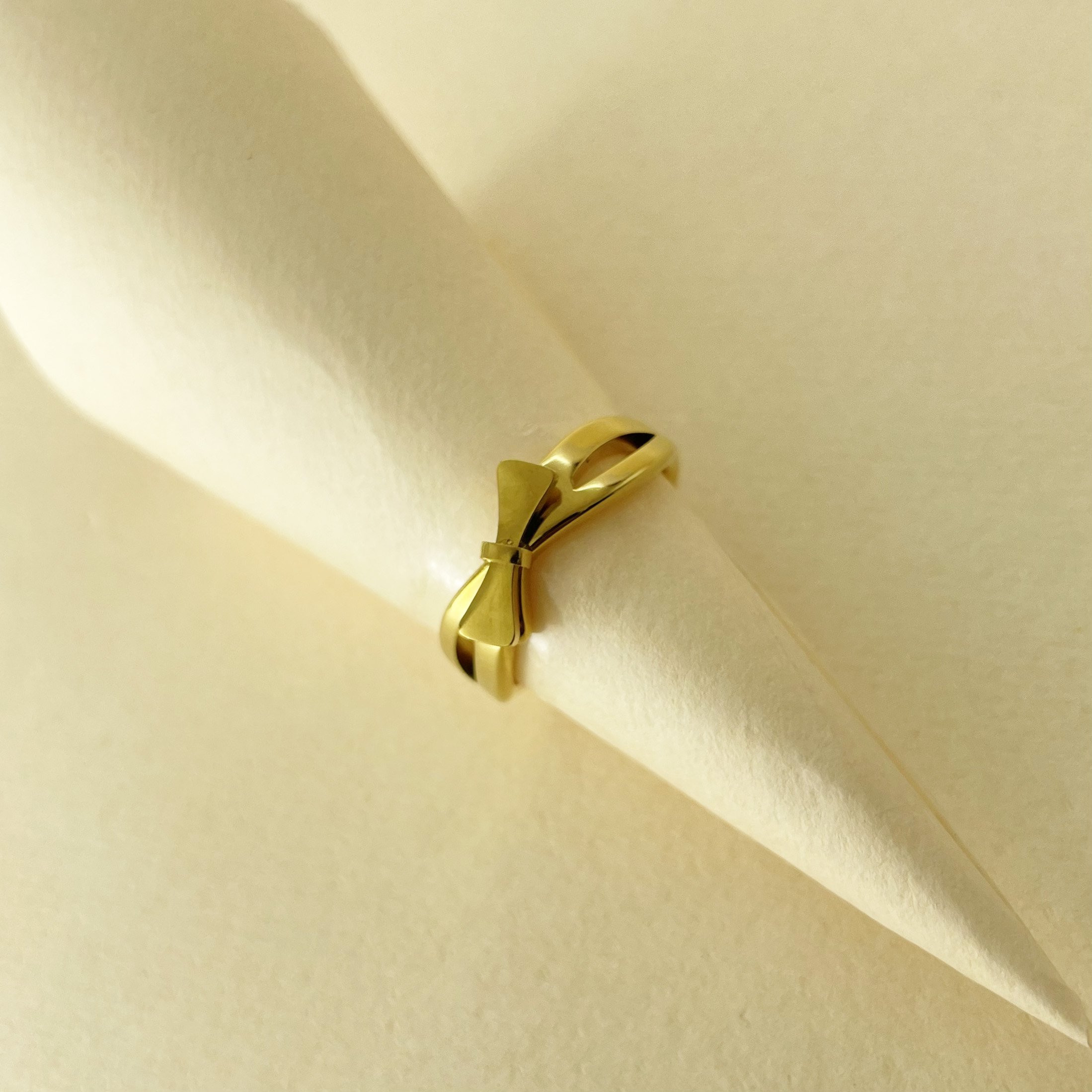 Bow Ring