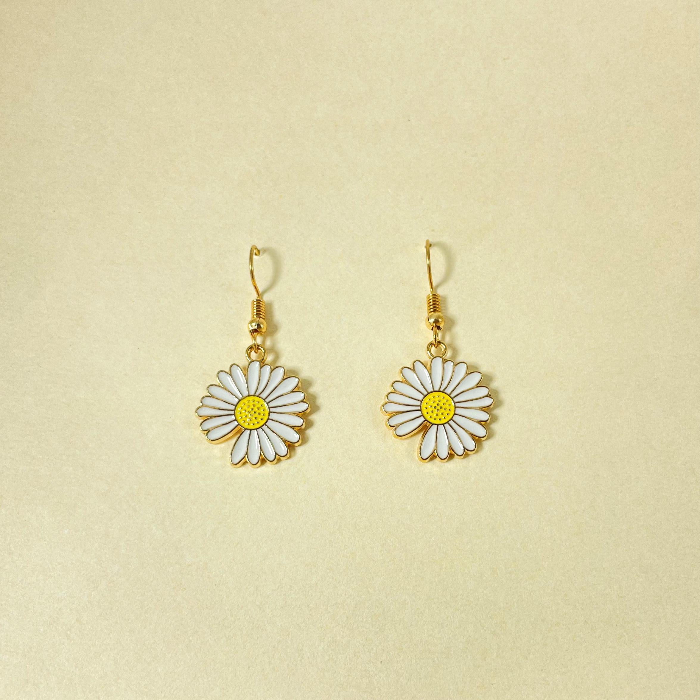 White Daisy Earring